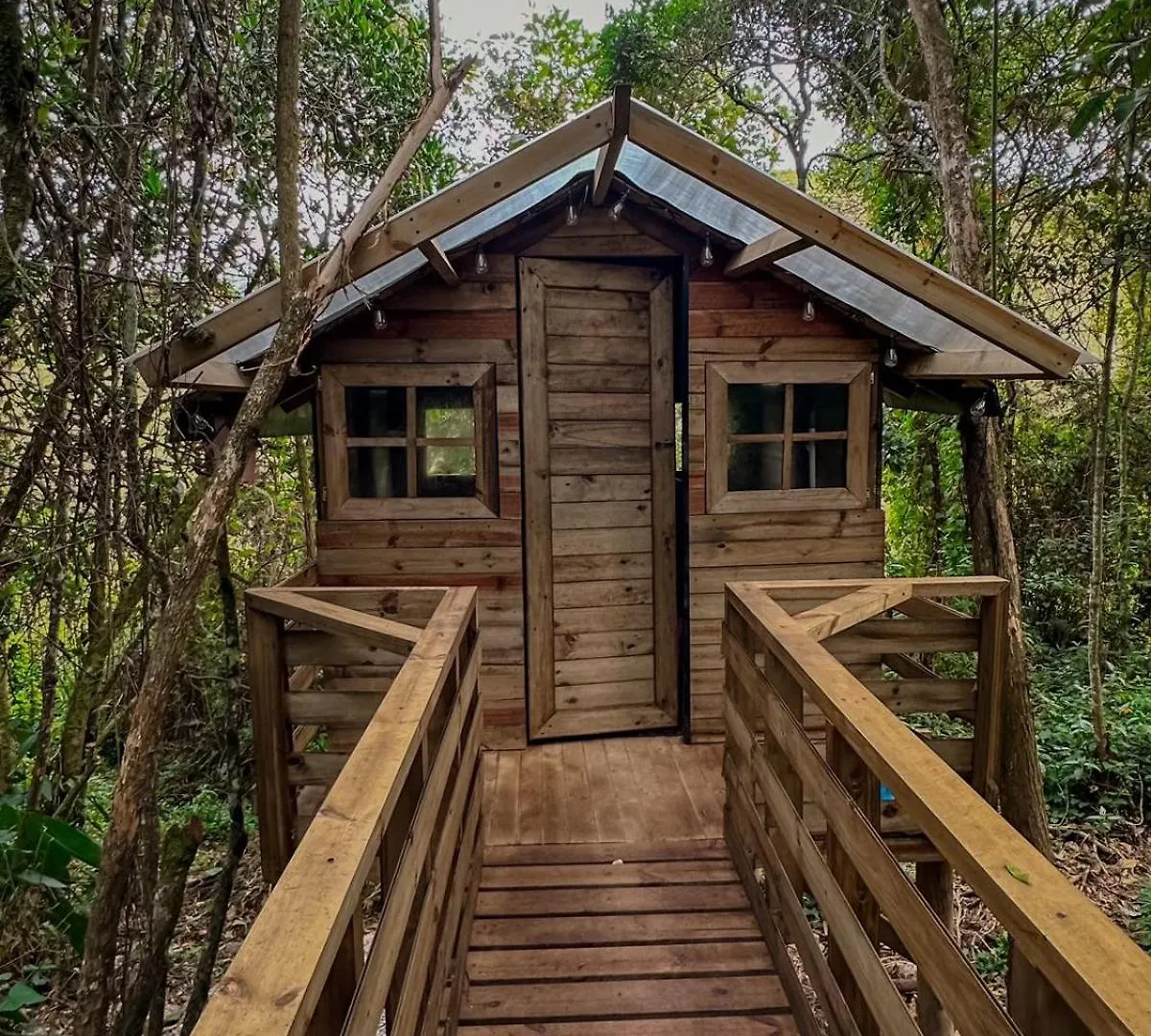 Cabernet Cabana - La Cava Lodge Medellín Colombia